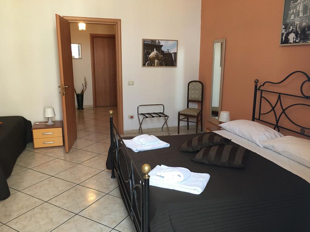 Platamone Rooms Catania Exterior foto